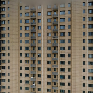 秦都区陕西国际商贸学院对过